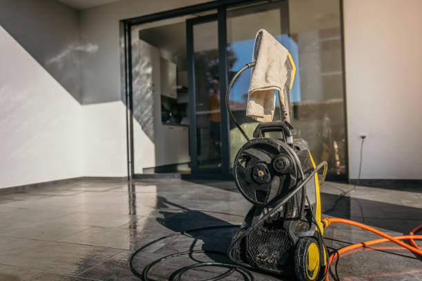 Best Pool Deck Cleaning  in Conway, FL